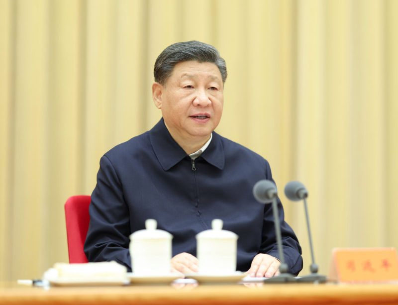 12月27日至28日，中央外事工作会议在北京举行。中共中央总书记、国家主席、中央军委主席习近平出席会议并发表重要讲话。新华社记者 鞠鹏 摄
