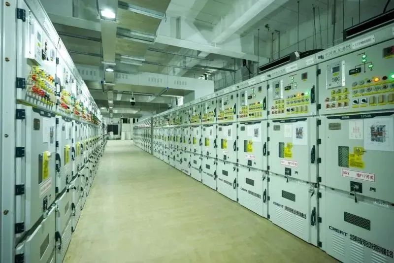 深中通道设于项目东人工岛上的110千伏变电站。