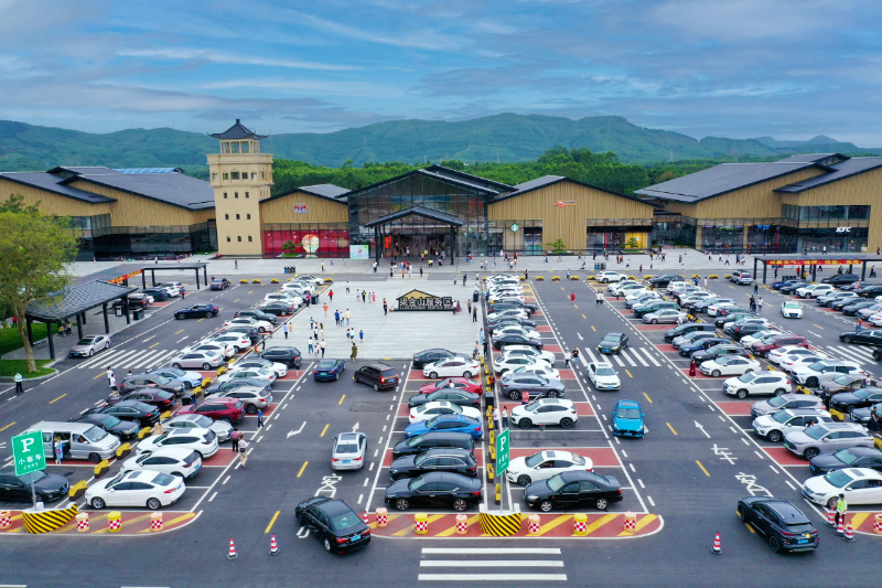 梁金山服务区。图源:羊城交通广播电台