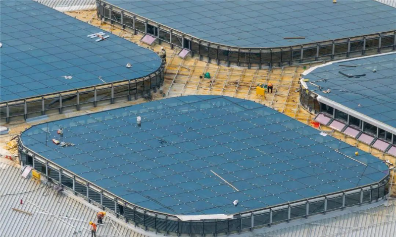 新建汕头站屋顶中央镶嵌巨型“钻石”形状天窗